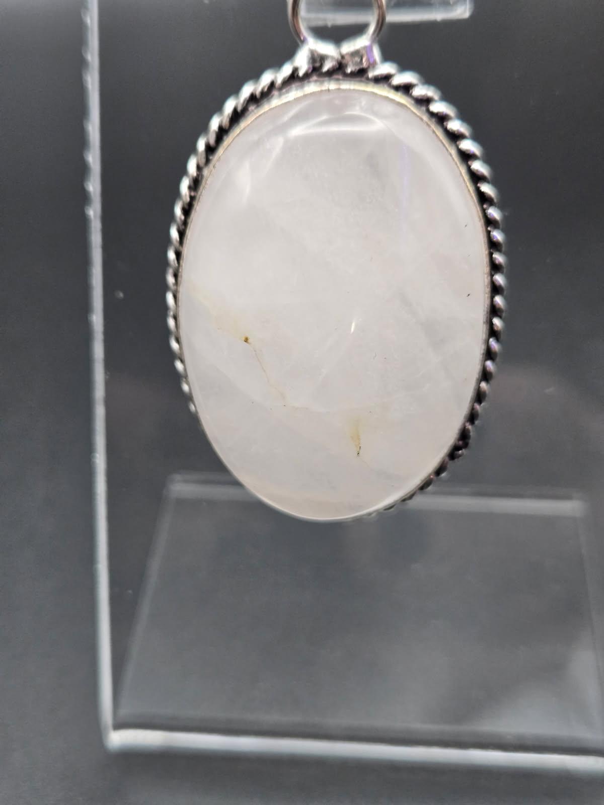 Rose Quartz Oval Pendant – 925 Sterling Silver